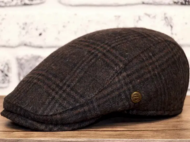 Ekoseli Kışlık Erkek Spor Kasket Modelleri 